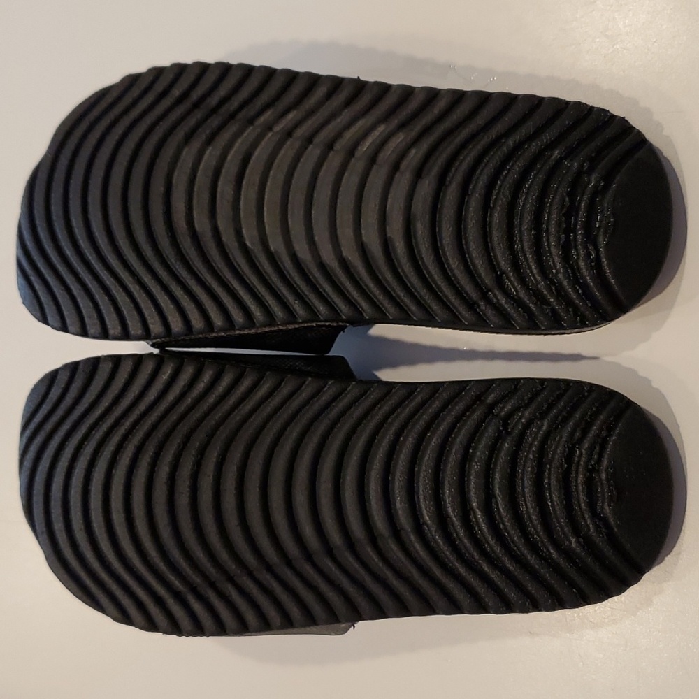 Nike Slides - Picture 4 of 4